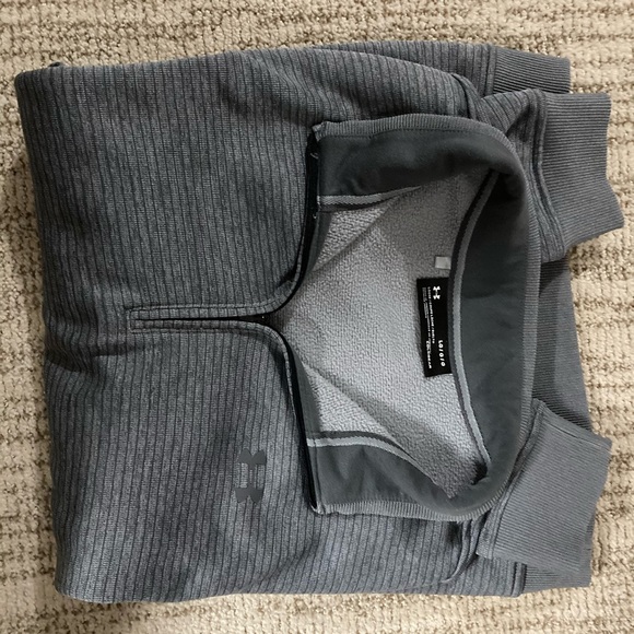 Half zip pull over Nike and under armour. 25 each - Picture 4 of 9